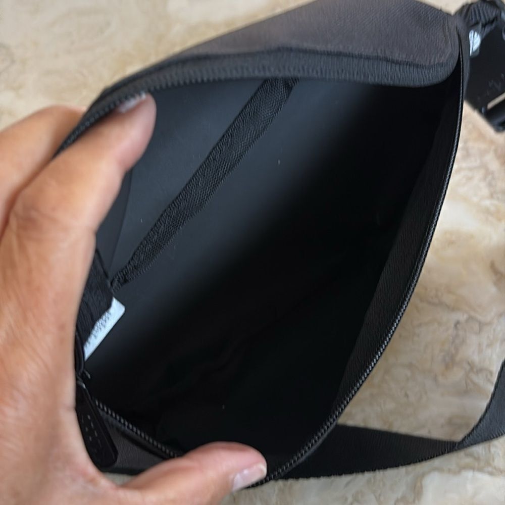 NWOT Adidas Classic Foundation Belt Bag - Picture 11 of 11